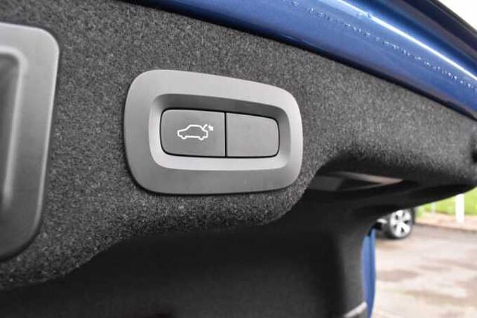 Volvo S90 D4 R-Design Automatic