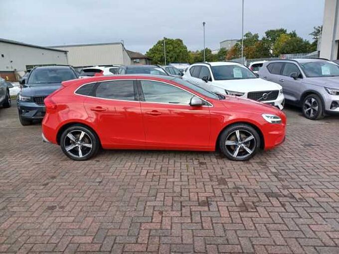 Volvo V40 T2 R-Design Manual