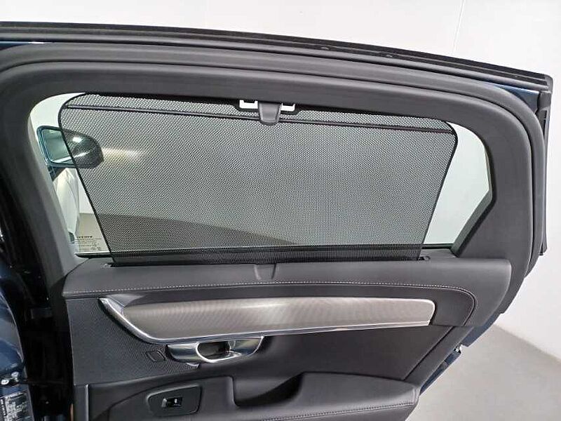 Volvo S90 Recharge Plus, T8 AWD plug-in hybrid, Electric/Petrol, Bright