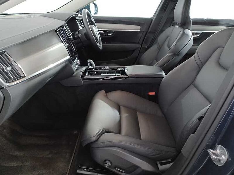Volvo S90 Recharge Plus, T8 AWD plug-in hybrid, Electric/Petrol, Bright