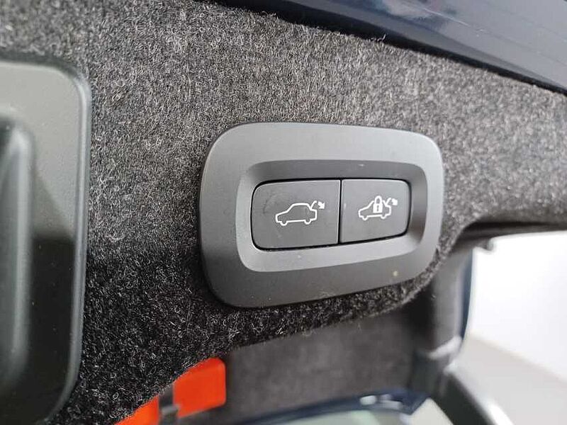 Volvo S90 Recharge Plus, T8 AWD plug-in hybrid, Electric/Petrol, Bright