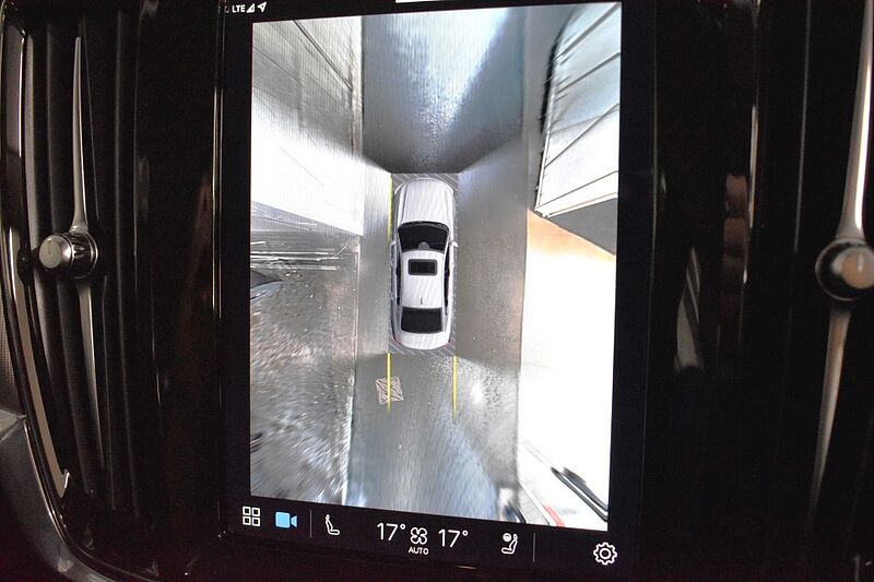 Volvo S90 Recharge Plus, T8 AWD plug-in hybrid, Electric/Petrol, Bright