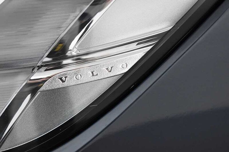 Volvo S90 Recharge Plus, T8 AWD plug-in hybrid, Electric/Petrol, Bright