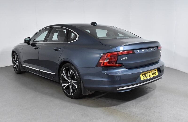 Volvo S90 Recharge Plus, T8 AWD plug-in hybrid, Electric/Petrol, Bright