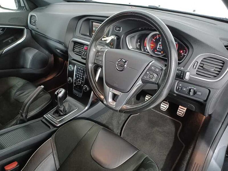 Volvo V40 T2 R-Design Manual