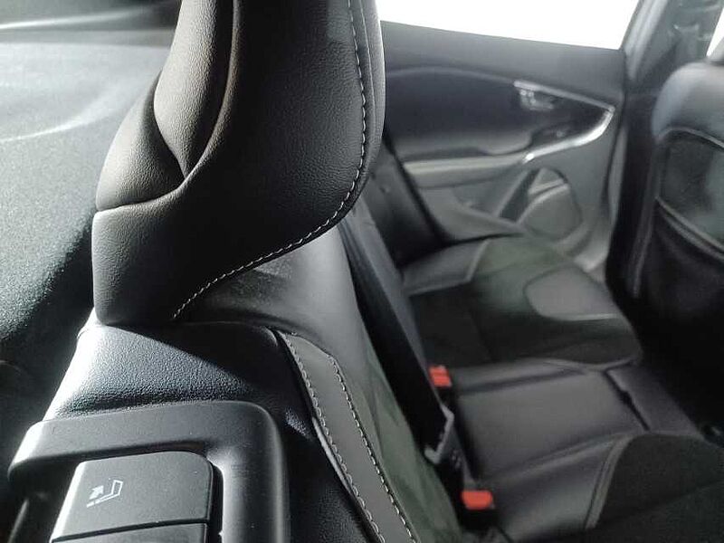 Volvo V40 T2 R-Design Manual