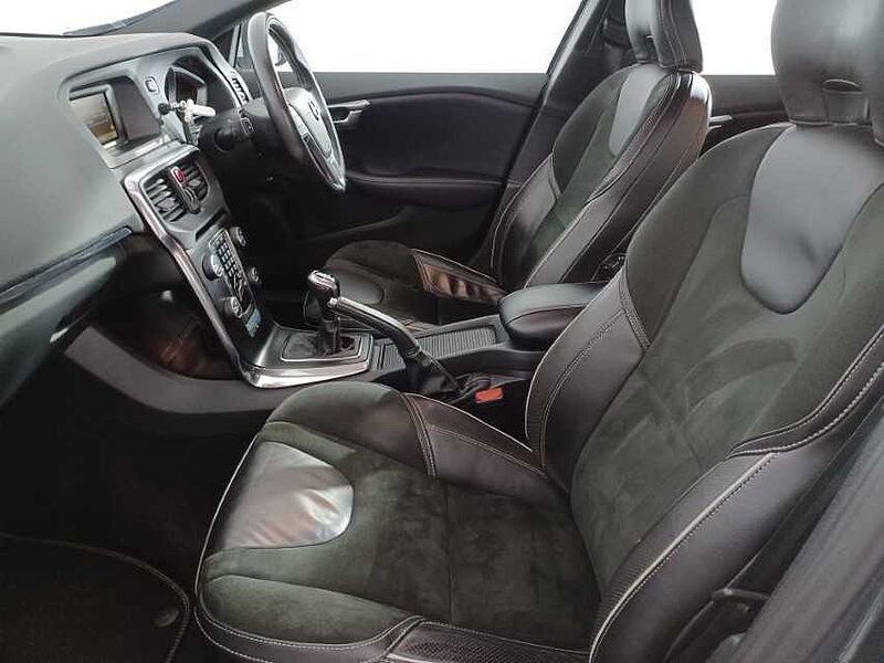 Volvo V40 T2 R-Design Manual