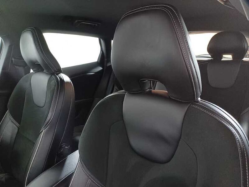 Volvo V40 T2 R-Design Manual