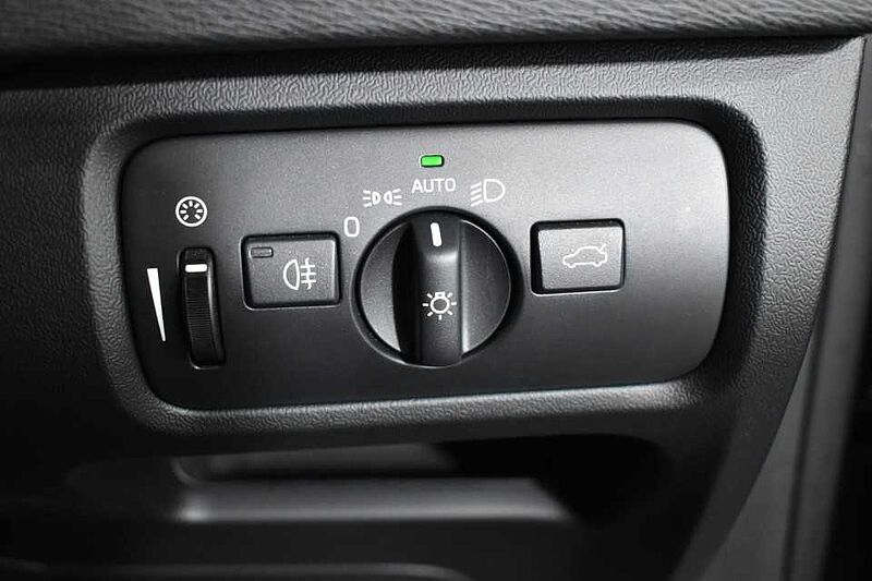 Volvo V40 T2 R-Design Manual