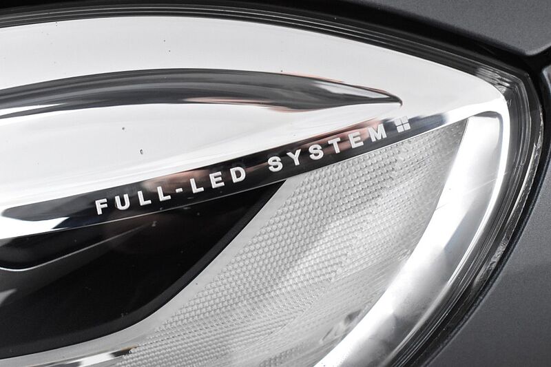 Volvo V40 T2 R-Design Manual