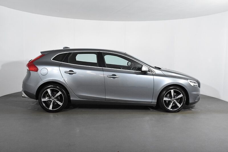 Volvo V40 T2 R-Design Manual