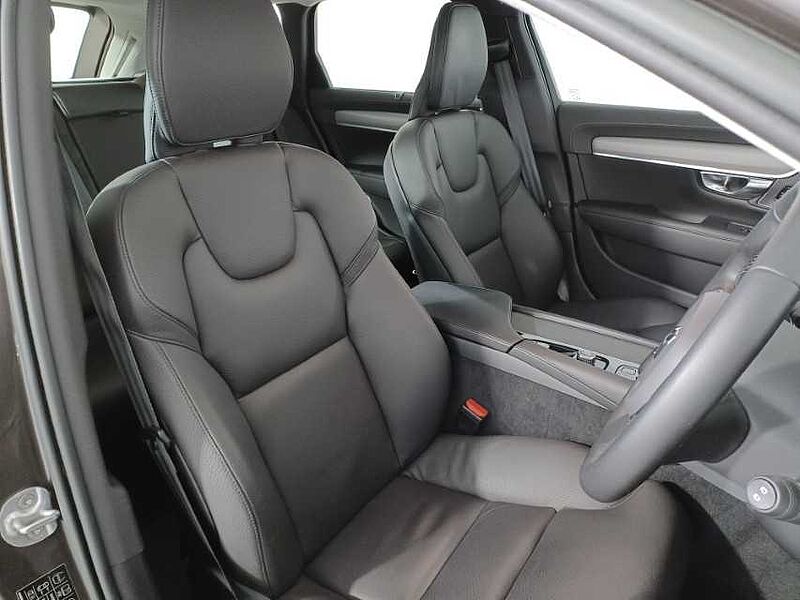 Volvo V90 Cross Country Plus, B5 AWD mild hybrid, Petrol