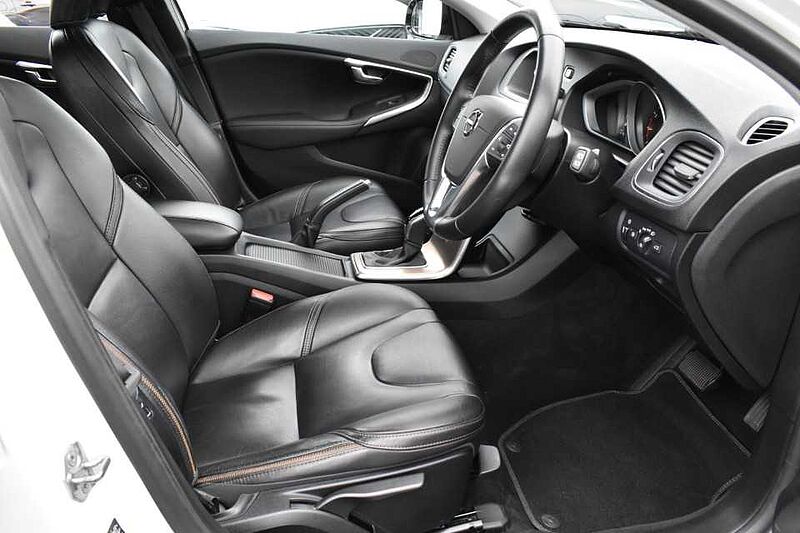Volvo V40 Cross Country T3 Pro Automatic