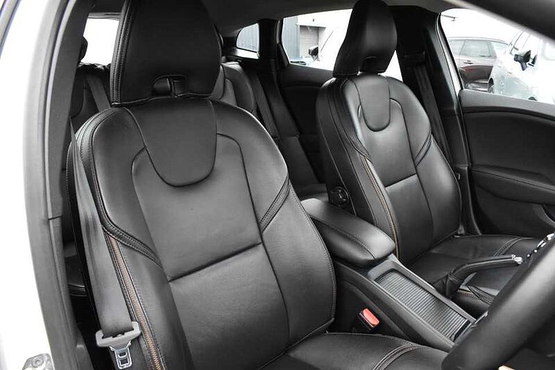 Volvo V40 Cross Country T3 Pro Automatic