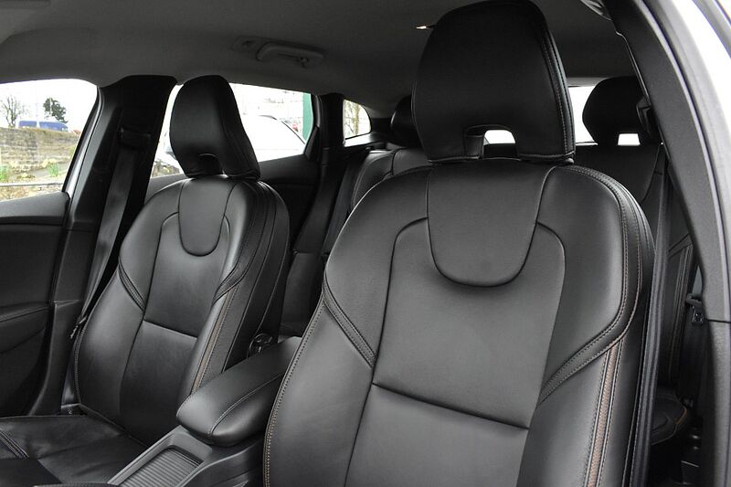 Volvo V40 Cross Country T3 Pro Automatic