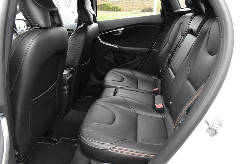 Volvo V40 Cross Country T3 Pro Automatic