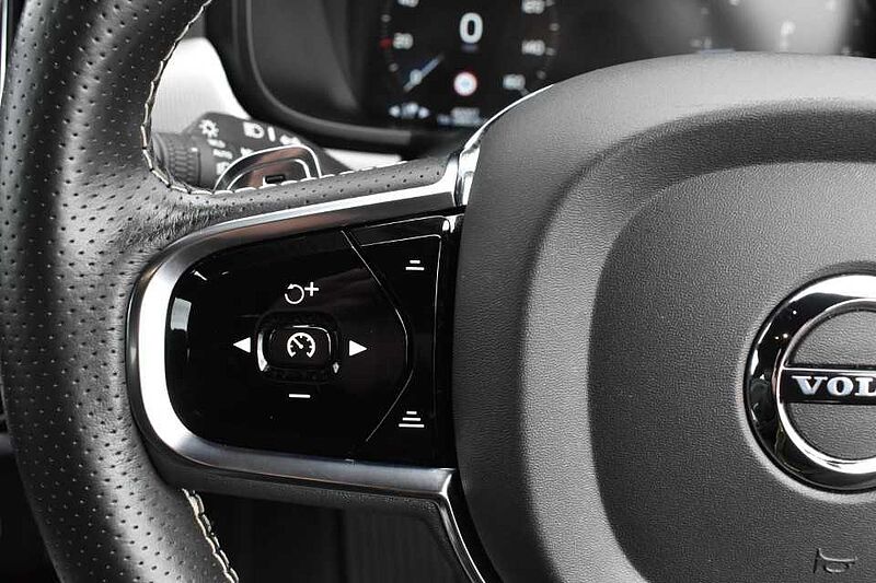 Volvo S90 D4 R-Design Automatic