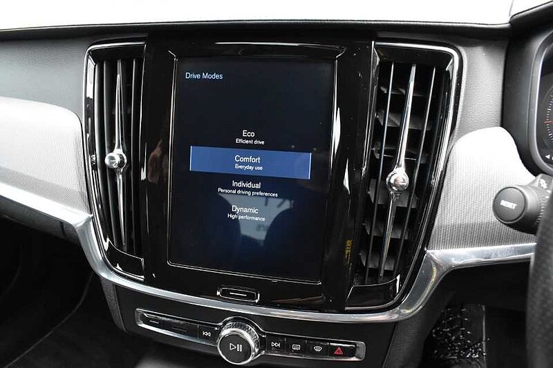 Volvo S90 D4 R-Design Automatic