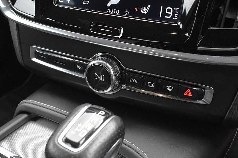 Volvo S90 D4 R-Design Automatic