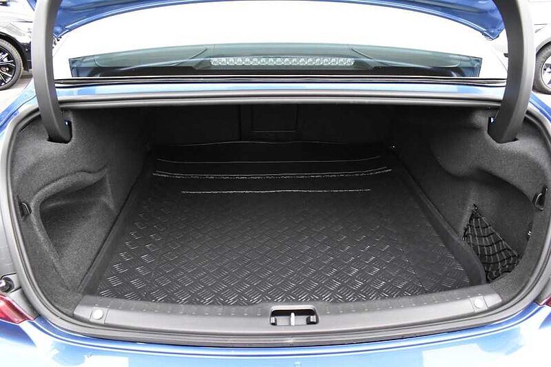 Volvo S90 D4 R-Design Automatic