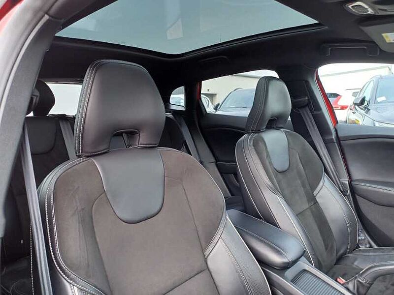 Volvo V40 T2 R-Design Manual