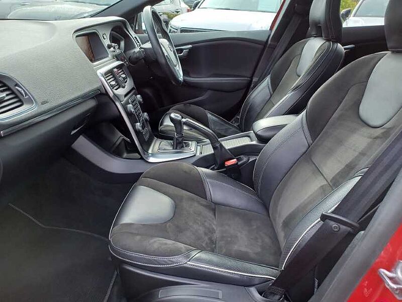 Volvo V40 T2 R-Design Manual