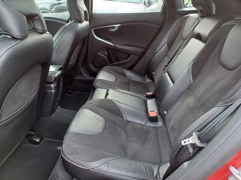 Volvo V40 T2 R-Design Manual