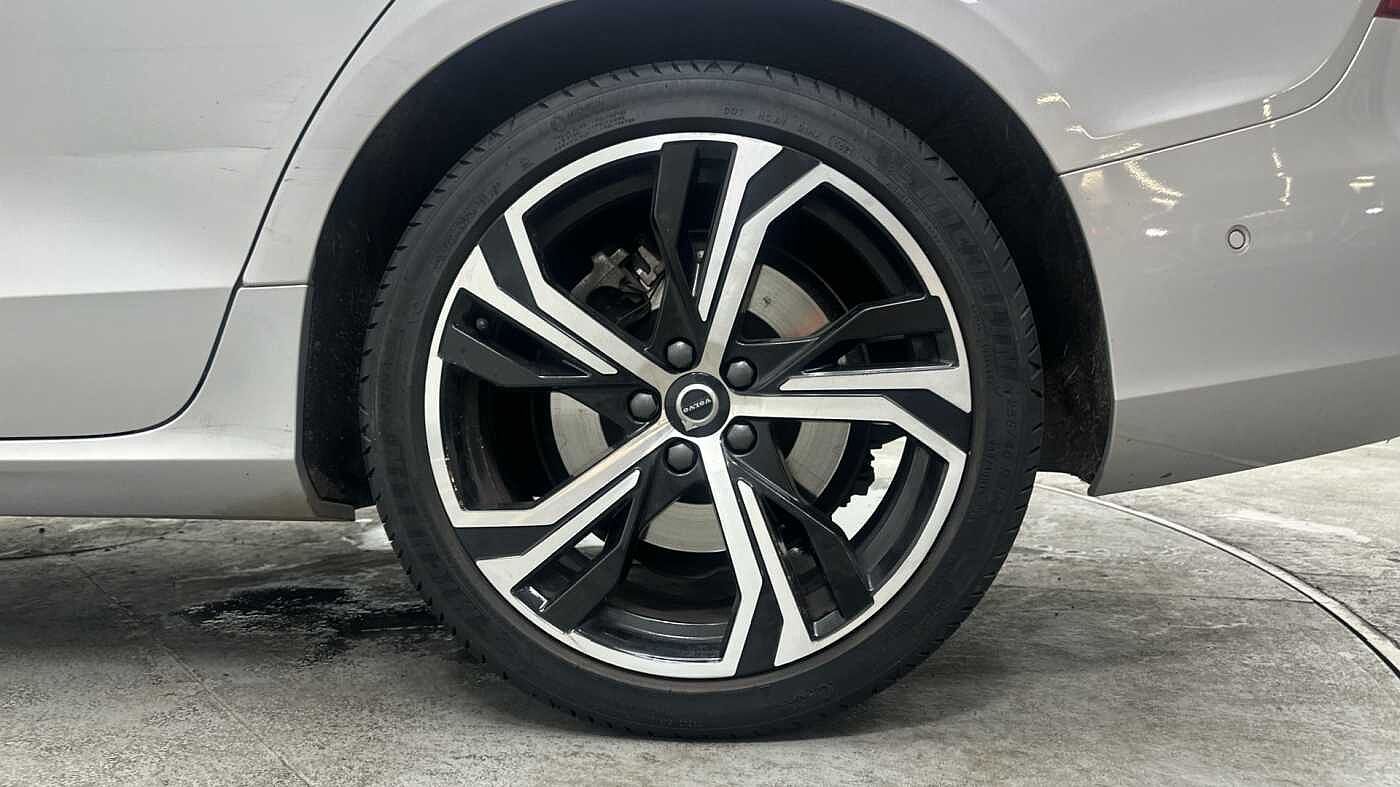 Volvo S60 B5 mild hybrid Petrol Ultimate Dark