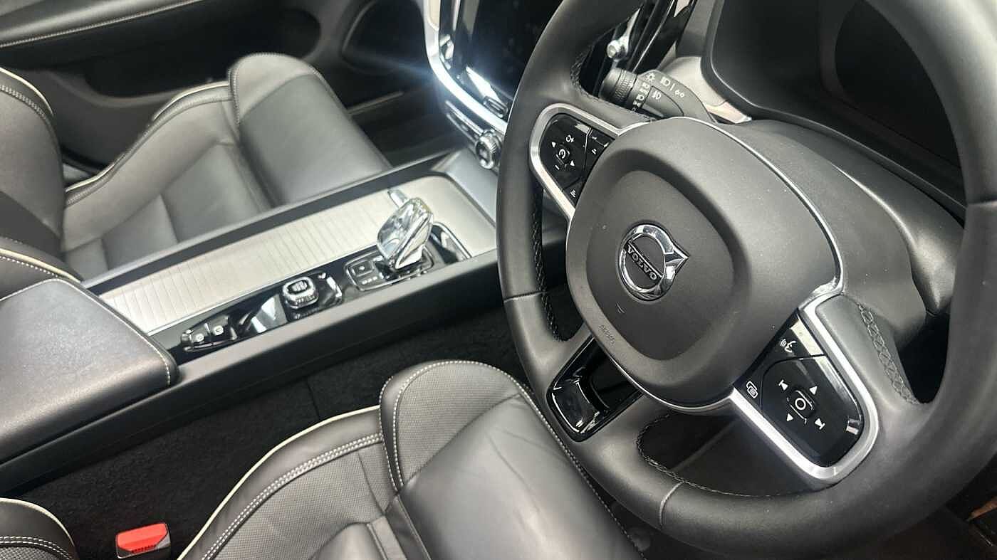 Volvo S60 B5 mild hybrid Petrol Ultimate Dark