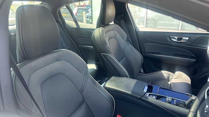 Volvo S60 T8 AWD PHEV Recharge R-Design