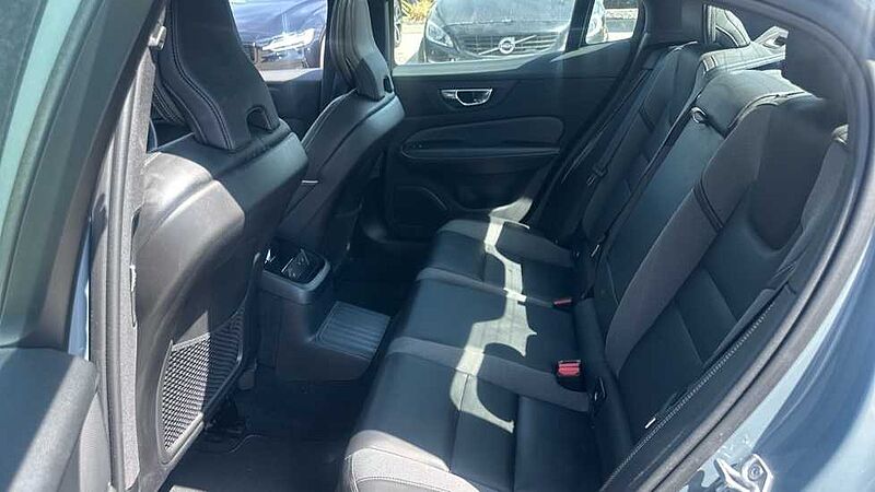 Volvo S60 T8 AWD PHEV Recharge R-Design