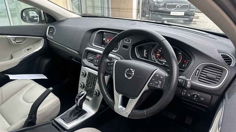 Volvo V40 T3 Inscription Automatic