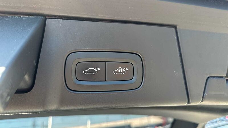 Volvo V90 Cross Country D5 PowerPulse AWD Volvo Ocean Race Automatic