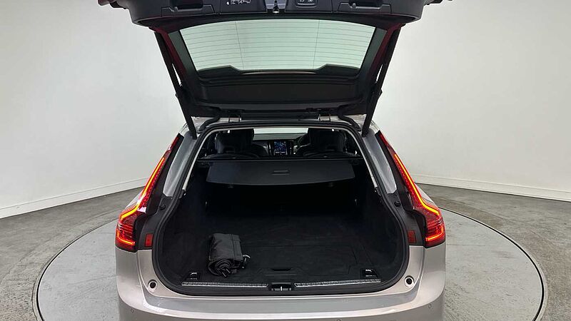 Volvo V90 T6 AWD PHEV Plus Dark