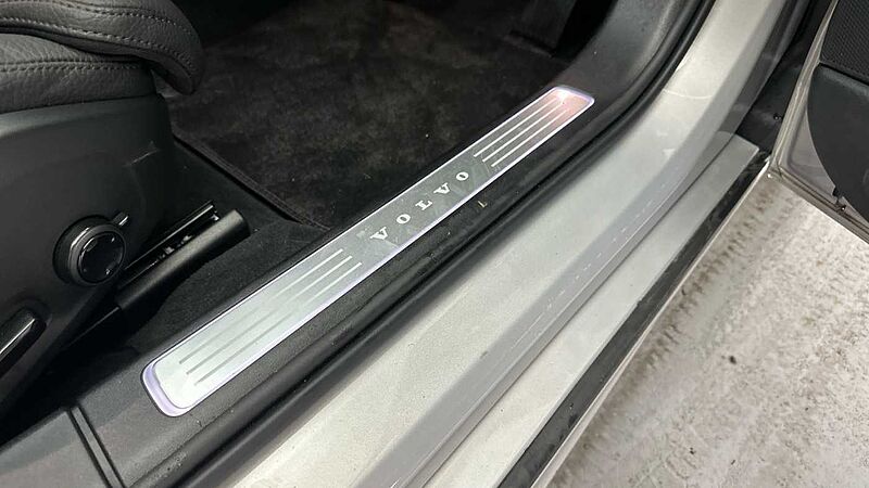 Volvo V90 T6 AWD PHEV Plus Dark