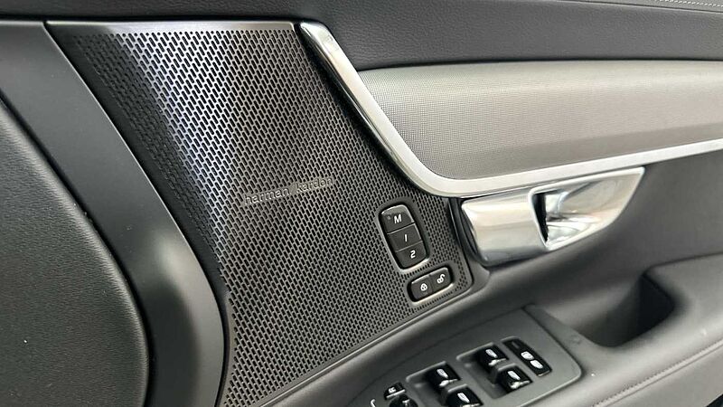 Volvo V90 T6 AWD PHEV Plus Dark