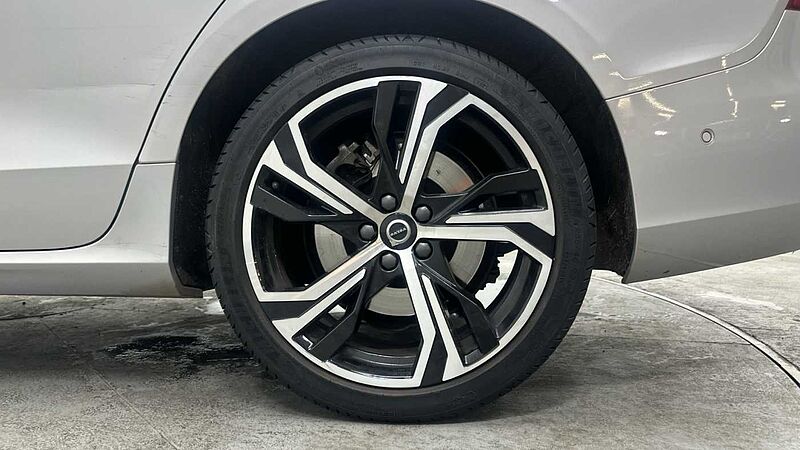 Volvo S60 B5 mild hybrid Petrol Ultimate Dark