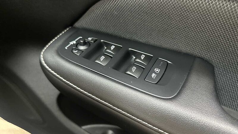 Volvo S60 B5 mild hybrid Petrol Ultimate Dark