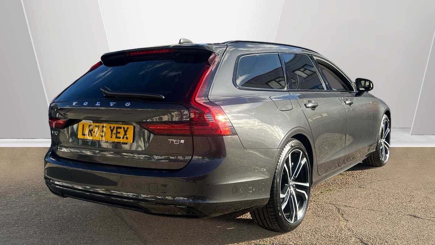 Volvo V90 Ultra, T8 AWD Plug-in hybrid, Electric/Petrol, Dark