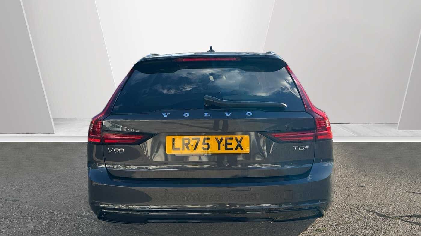 Volvo V90 Ultra, T8 AWD Plug-in hybrid, Electric/Petrol, Dark