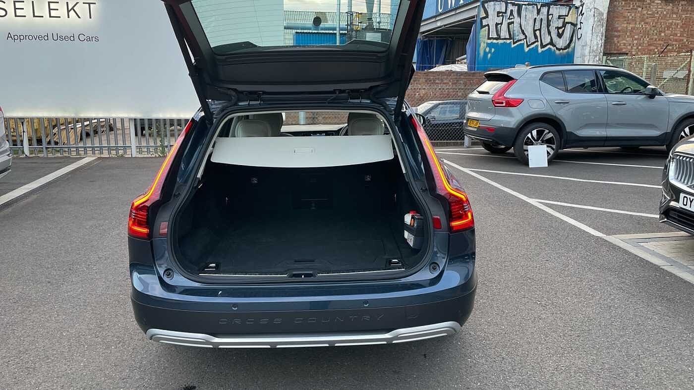Volvo V90 Cross Country Cross Country B5 AWD Mild Hybrid Petrol