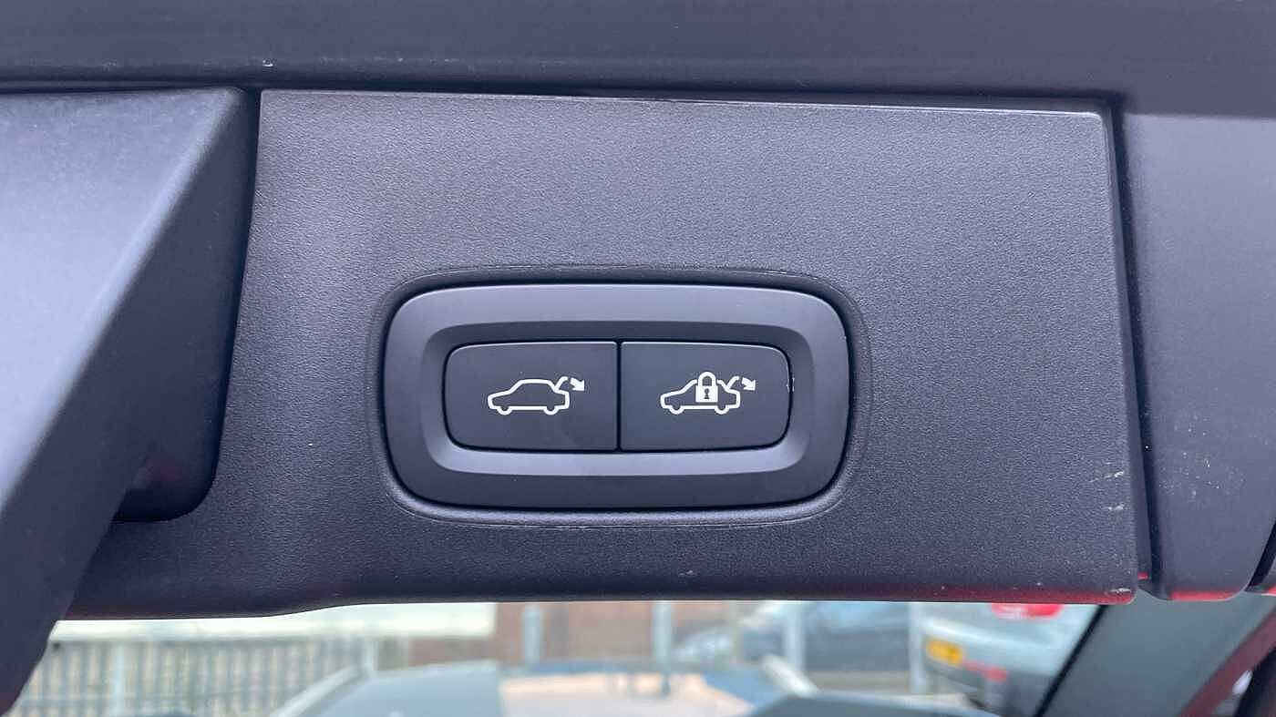 Volvo V90 Cross Country Cross Country B5 AWD Mild Hybrid Petrol