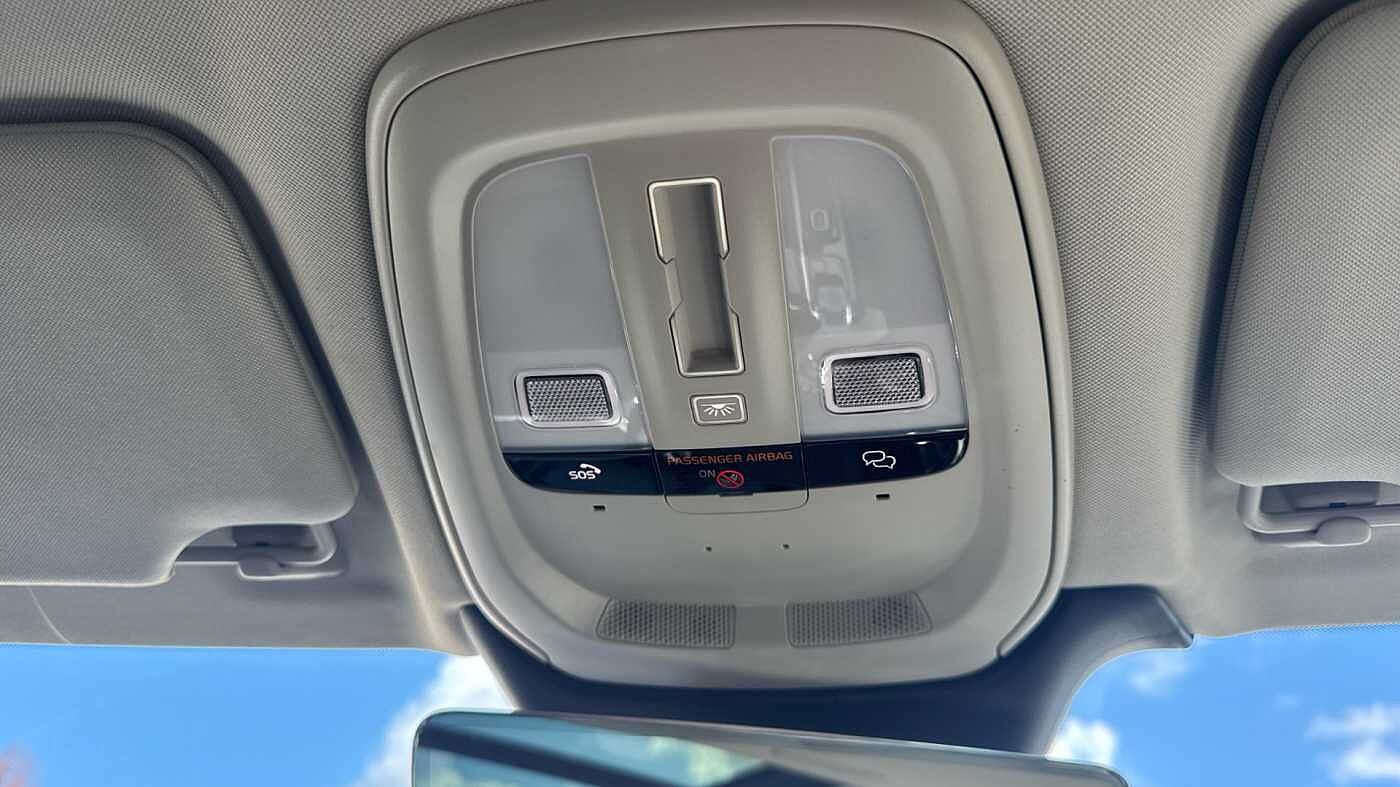 Volvo V90 Ultra, T8 AWD Plug-in hybrid, Electric/Petrol, Dark