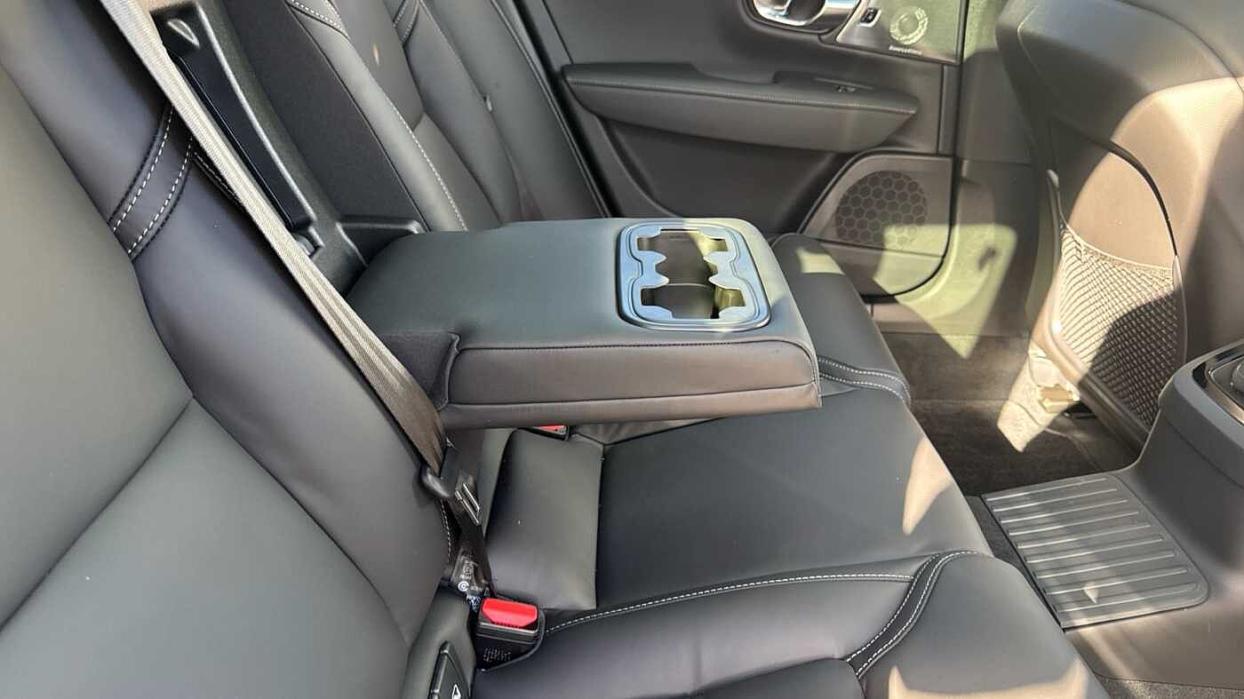 Volvo V90 Ultra, T8 AWD Plug-in hybrid, Electric/Petrol, Dark