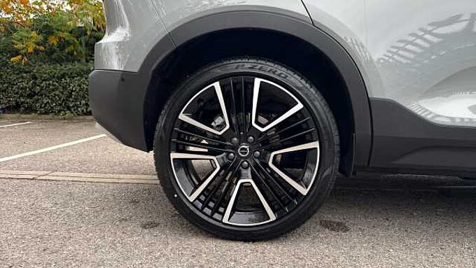 Volvo XC40 Ultra, B3 Mild hybrid, Petrol, Bright