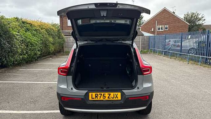 Volvo XC40 Ultra, B3 Mild hybrid, Petrol, Bright