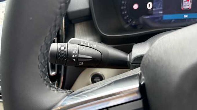 Volvo XC40 Ultra, B3 Mild hybrid, Petrol, Bright