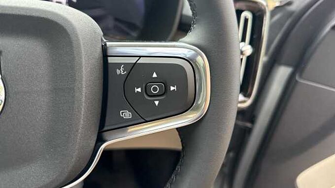 Volvo XC40 Ultra, B3 Mild hybrid, Petrol, Bright