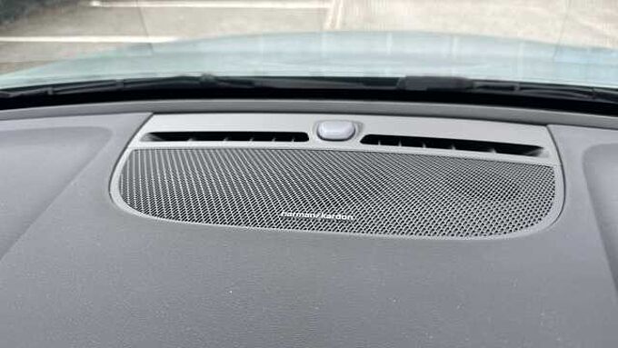 Volvo XC40 Ultra, B3 Mild hybrid, Petrol, Bright