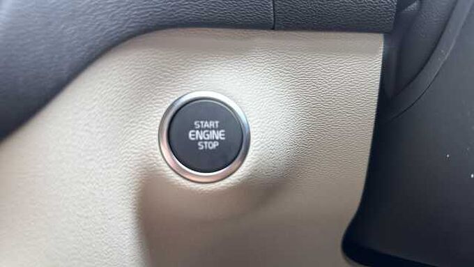 Volvo XC40 Ultra, B3 Mild hybrid, Petrol, Bright